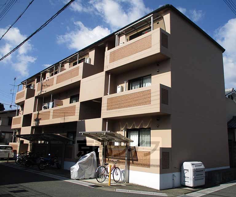 建物外観　京阪三室戸駅まで徒歩２分圏内です。