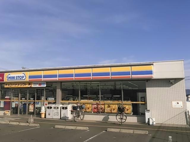 コンビニ　ミニストップ徳島応神店（コンビニ）まで914m