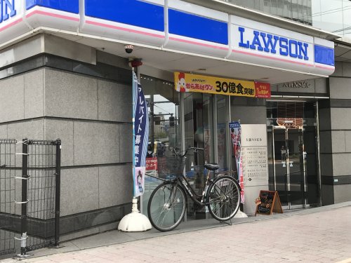 コンビニ　ローソン 中野本町一丁目東店（コンビニ）まで63m