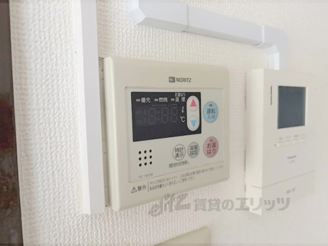 その他設備　給湯器リモコン