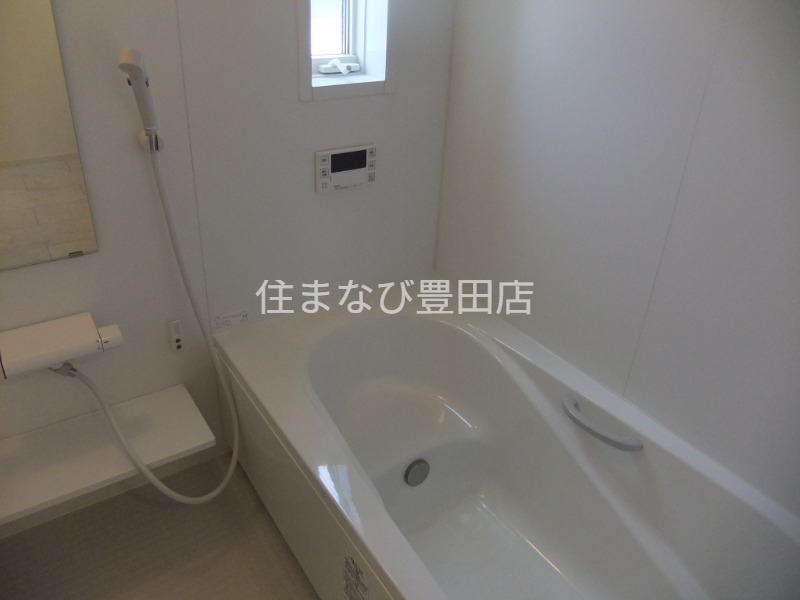バス・シャワールーム　同型別部屋写真