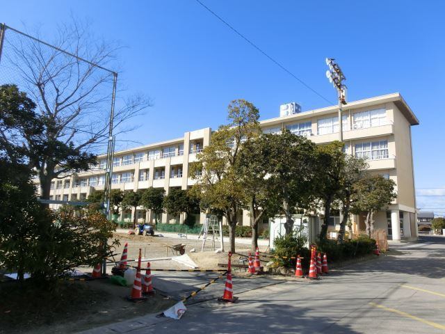 中学校　大垣市立北中学校（中学校）まで1749m