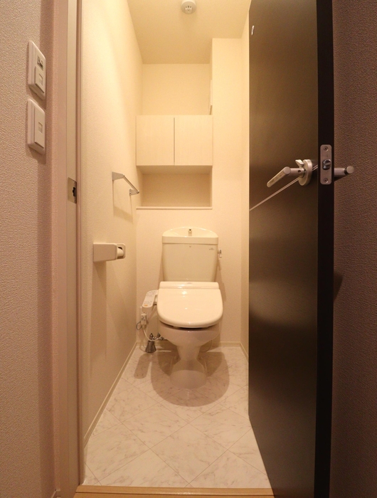 上越新幹線 長岡駅 3階建 築11年のトイレ写真