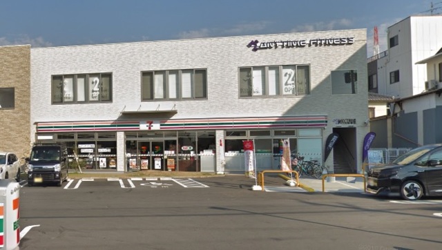 コンビニ　セブンイレブン大阪長原3丁目店（コンビニ）まで810m