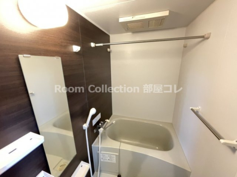 バス・シャワールーム　※同物件他部屋写真 反転、色違いの場合有 現況優先