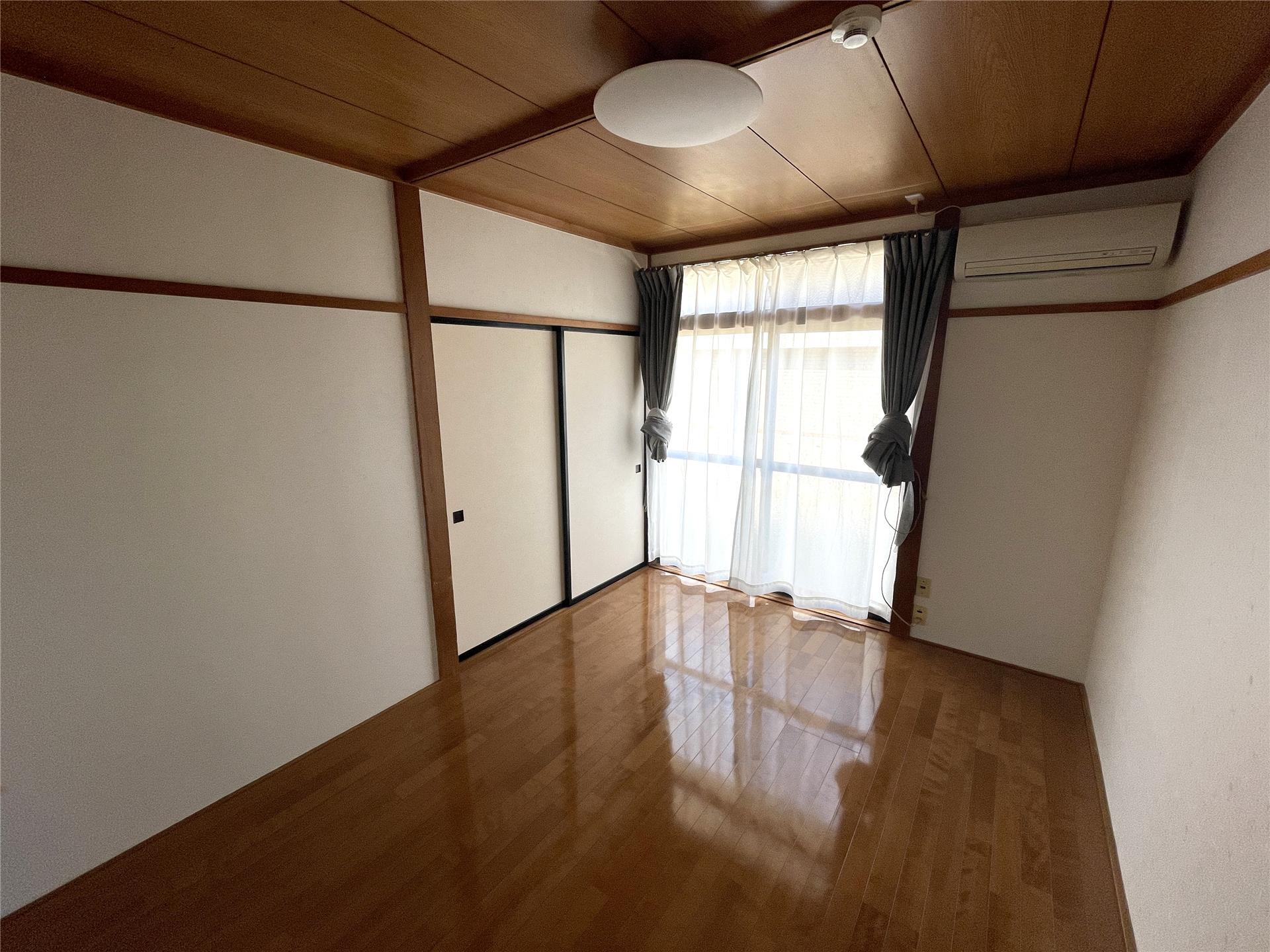 四ツ堀ハイツの居間写真