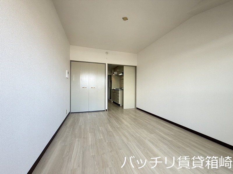 居室・リビング　写真は別号室の為、現況優先です。