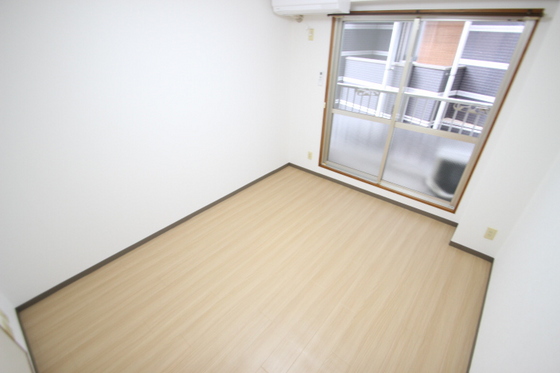 居室・リビング　※別部屋の写真です