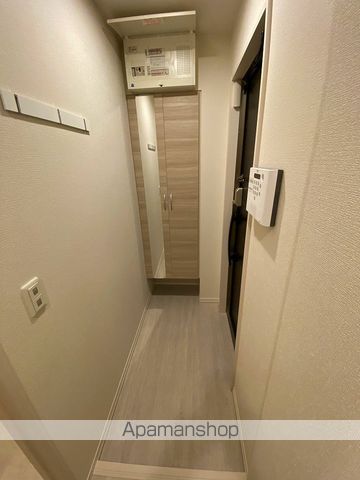 地下鉄御堂筋線 江坂駅 徒歩12分 3階建 築3年の玄関写真