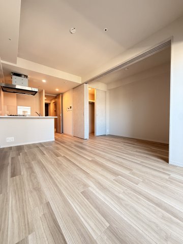 S-RESIDENCE神戸みなと元町aloの居間写真