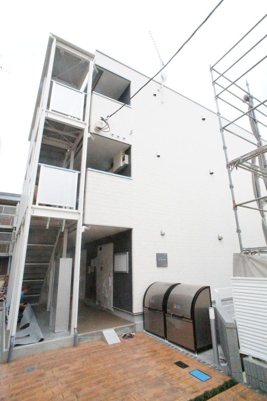 小田急江ノ島線 大和駅 徒歩8分 築8年