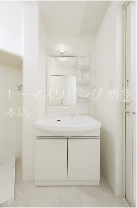 洗面設備　※別号室の参考写真です。