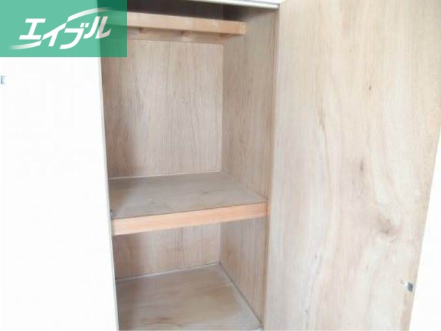 収納　同物件別部屋の写真です
