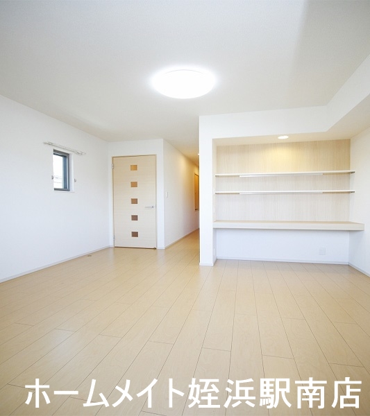 居室・リビング　★築浅でまだまだ綺麗な室内♪★参考写真