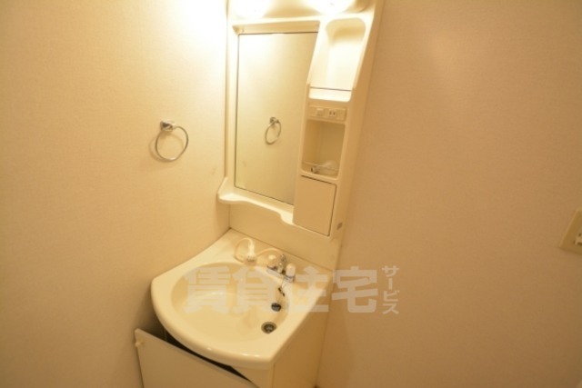 北大阪急行 緑地公園駅 徒歩10分 4階建 築30年の内装写真