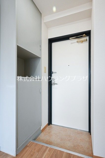 EMハイツ駒沢の玄関写真