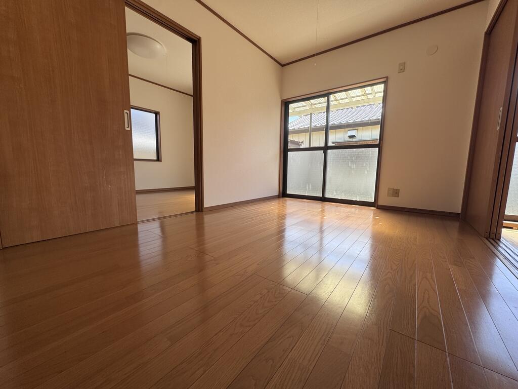 鈴木荘の居間写真