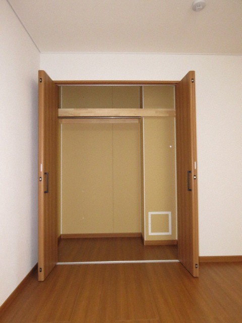 収納　壁一面の大型クローゼット付きです！