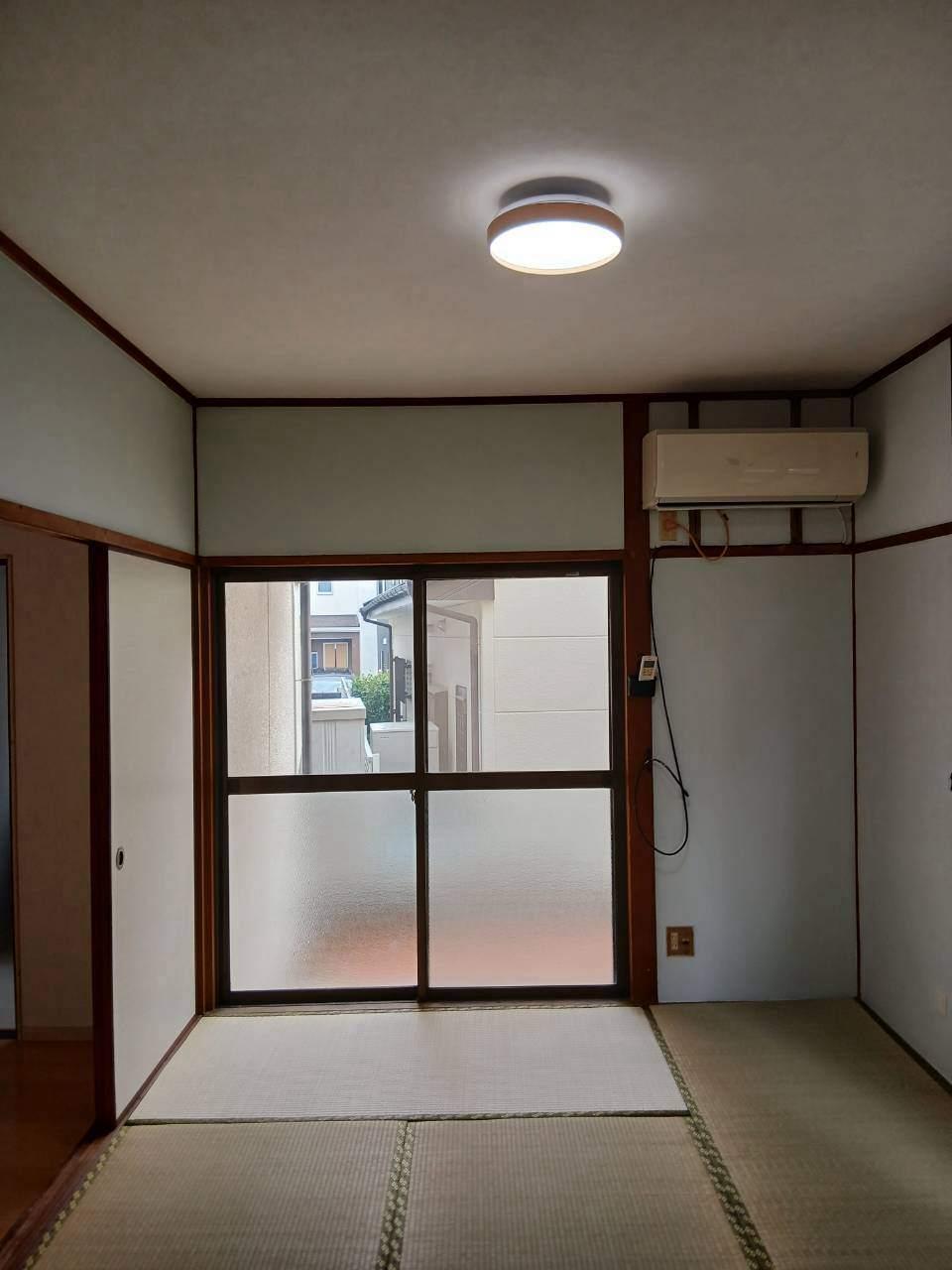 春日市小倉2丁目戸建の居間写真