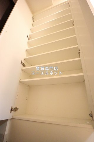 その他設備　収納力たっぷりのシューズボックスで玄関すっきり！