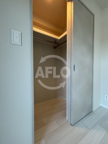 収納　ルフォンプログレ新町　ウォークインクローゼット