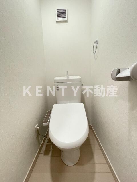 トイレ　清潔感のあるトイレです