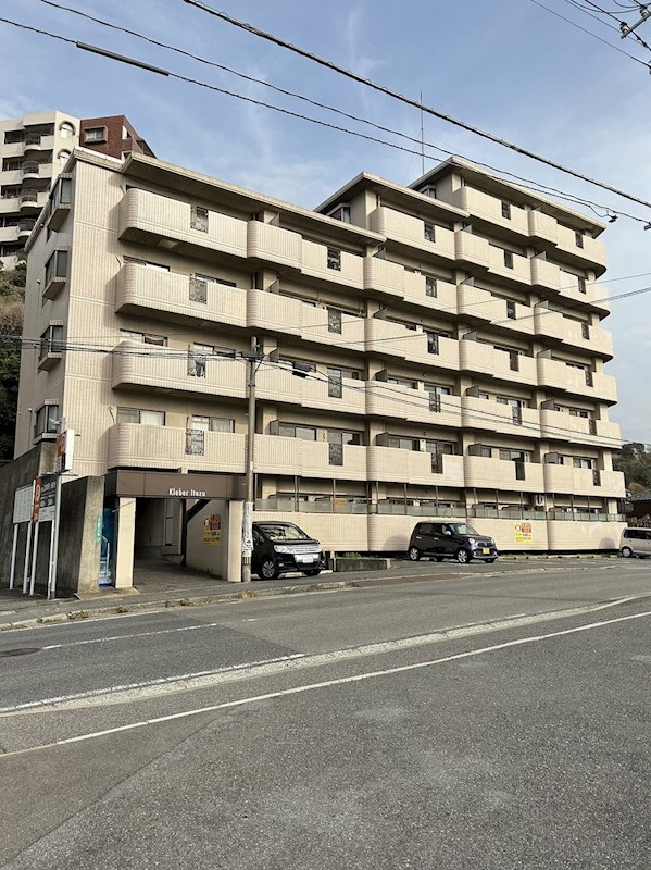 北九州市八幡東区槻田のマンションの建物外観