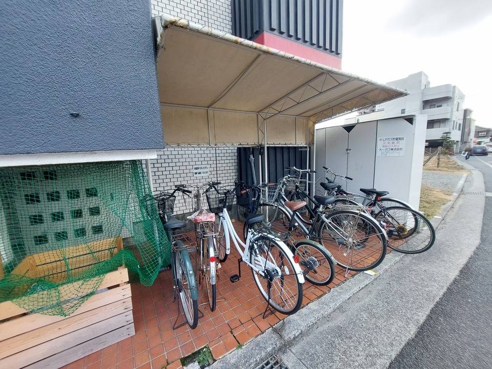 駐車場　駐輪場
