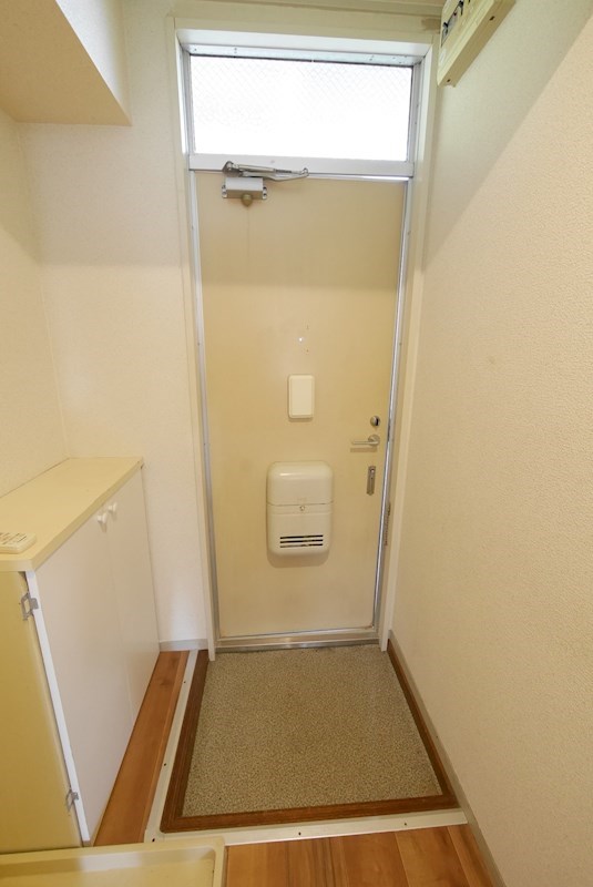 玄関　別部屋写真