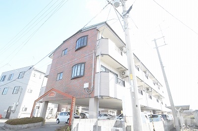 小松島市横須町のマンションの建物外観