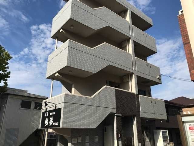 横浜市金沢区瀬戸のマンションの建物外観