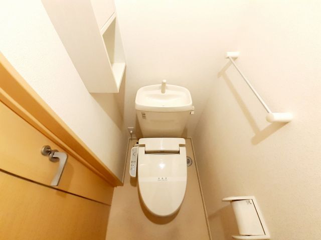 【函館市湯川町のアパートのトイレ】