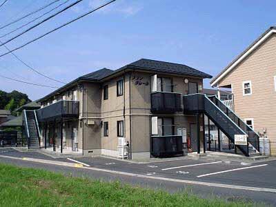 松江市黒田町のアパートの建物外観