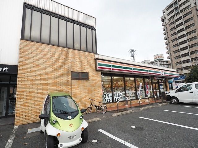 コンビニ　セブンイレブン小倉上到津３丁目（コンビニ）まで500m