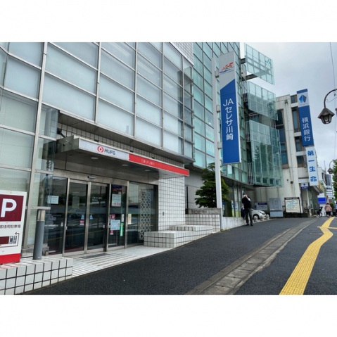 銀行　駅前には銀行がいくつか有（銀行）まで640m