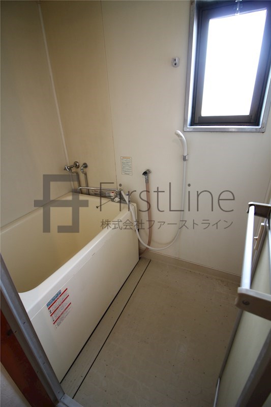 バス・シャワールーム　別号室の写真です