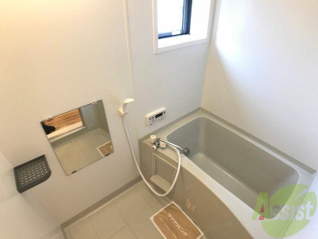 バス・シャワールーム　追い焚きがついているのでいつでも温かいお風呂に入れます。