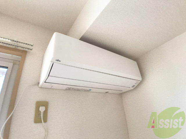 その他設備　あらかじめエアコンがついています。夏も冬も快適ですよ。