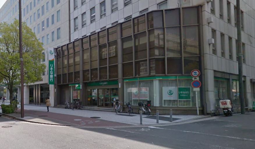 銀行　りそな銀行 大阪西区支店（銀行）まで444m