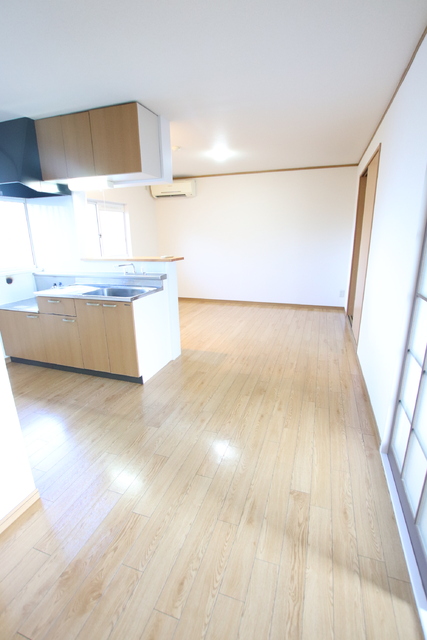 居室・リビング　（照明は設備ではありません）