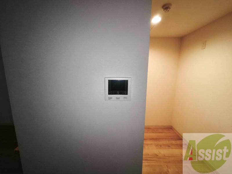 セキュリティ　ＴＶモニター付インターホンです。来客者の顔が見えるので安心！