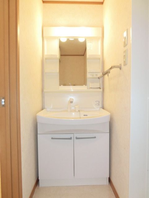 洗面設備　嬉しい独立洗面台