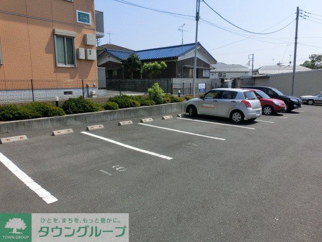 駐車場　駐車場完備