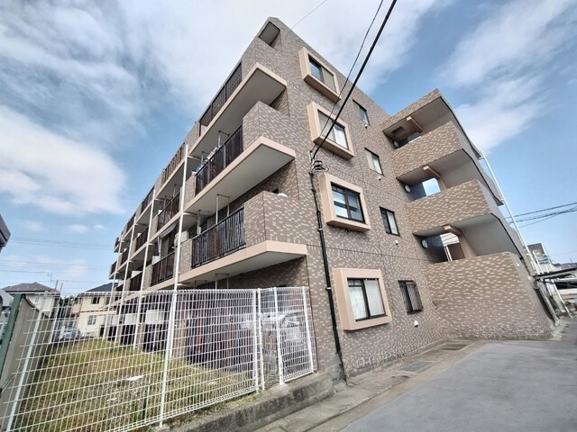 建物外観　４階建て都市ガスの賃貸マンション