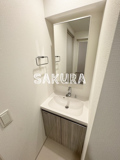 洗面設備　身支度に欠かせない独立洗面台♪