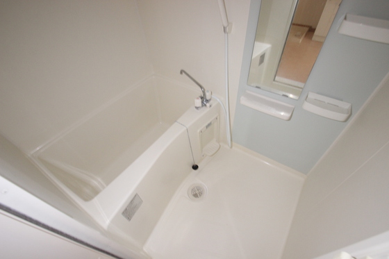 バス・シャワールーム　※別部屋の写真です