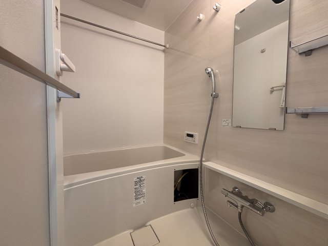 バス・シャワールーム　乾燥機能付きなのでお風呂のお掃除が楽になりゆったり入浴できま