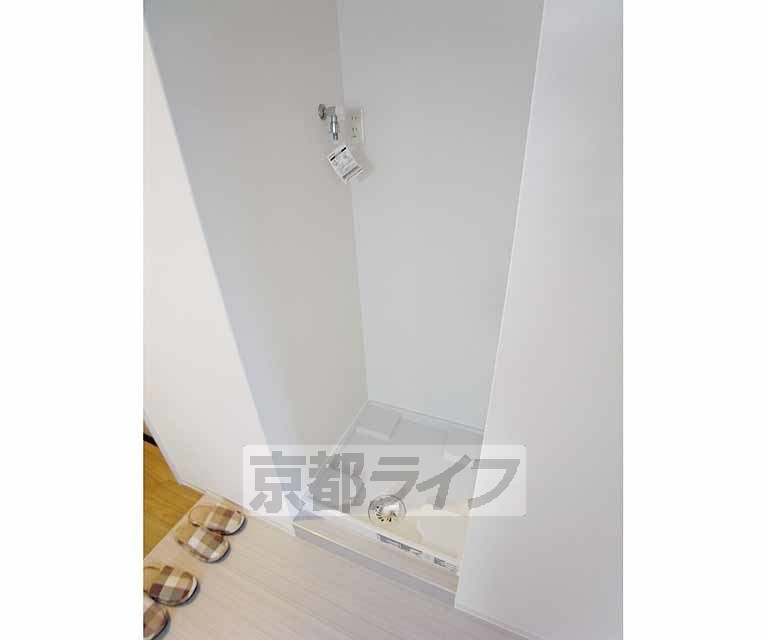 その他設備　室内に洗濯機置けます。