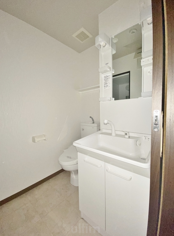 洗面設備　※同タイプの他のお部屋です
