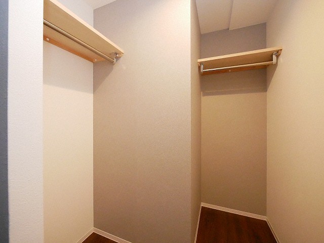 収納　収納力のあるウォークインクローゼットです！